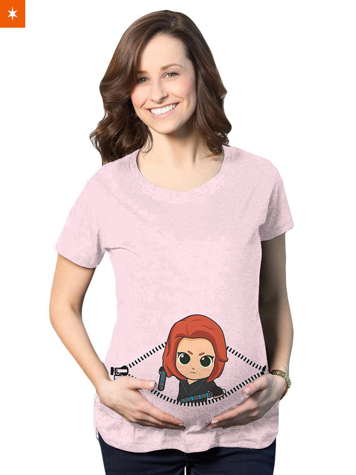 Fandomaniax - Baby Black Widow Peeking Maternity T-Shirt