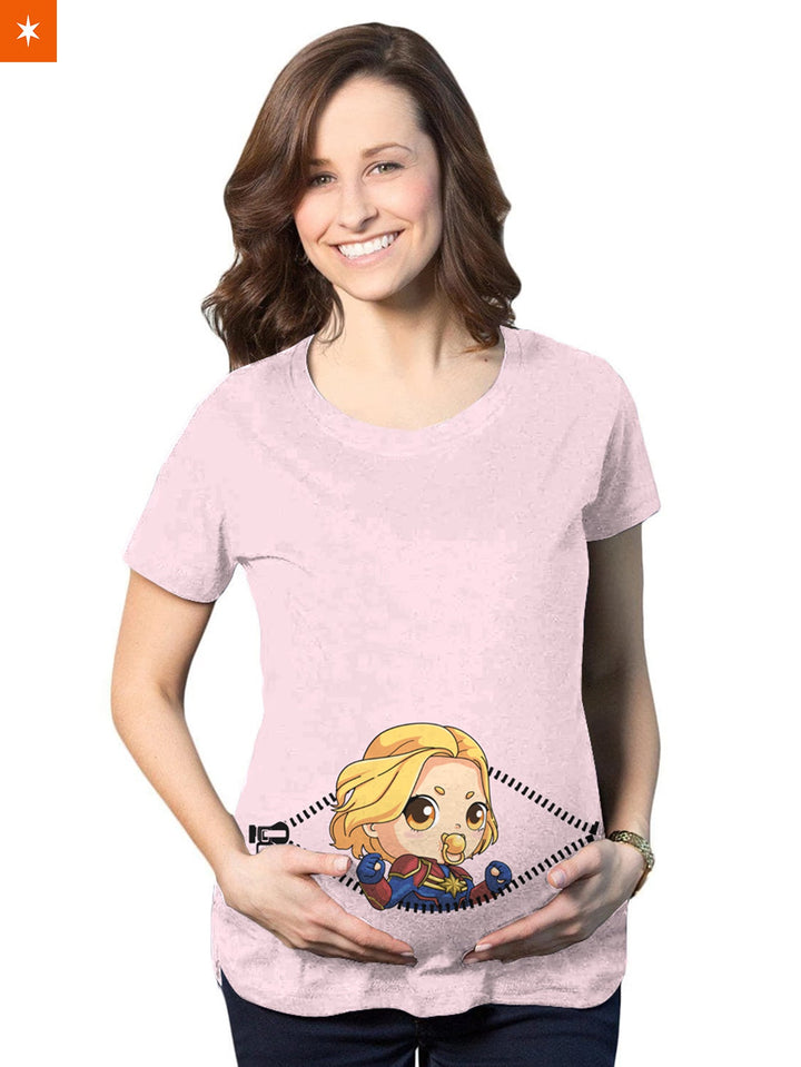 Fandomaniax - Baby Captain Marvel Peeking Maternity T-Shirt